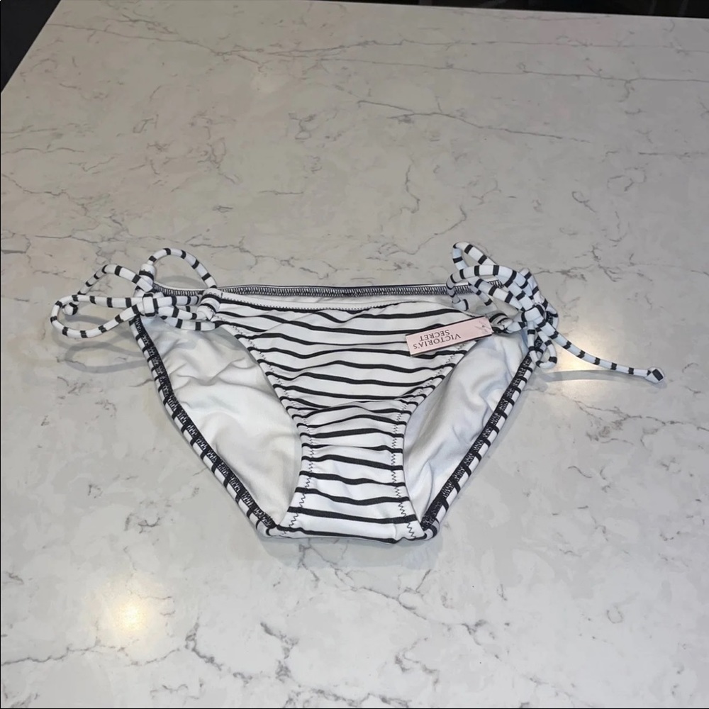 Victoria’s Secret Bow Bikini Bottoms